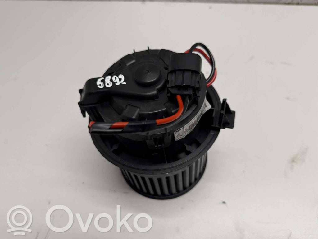 Peugeot 208 I Mazā radiatora ventilators 