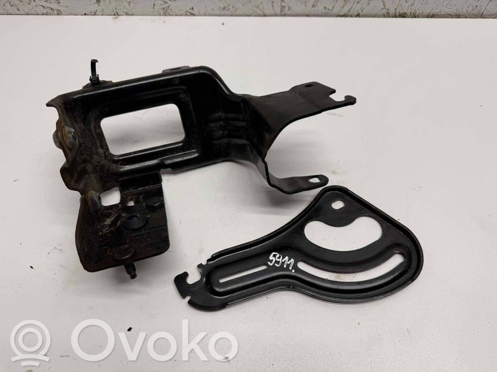 Peugeot 208 I ABS-pumpun kiinnike 