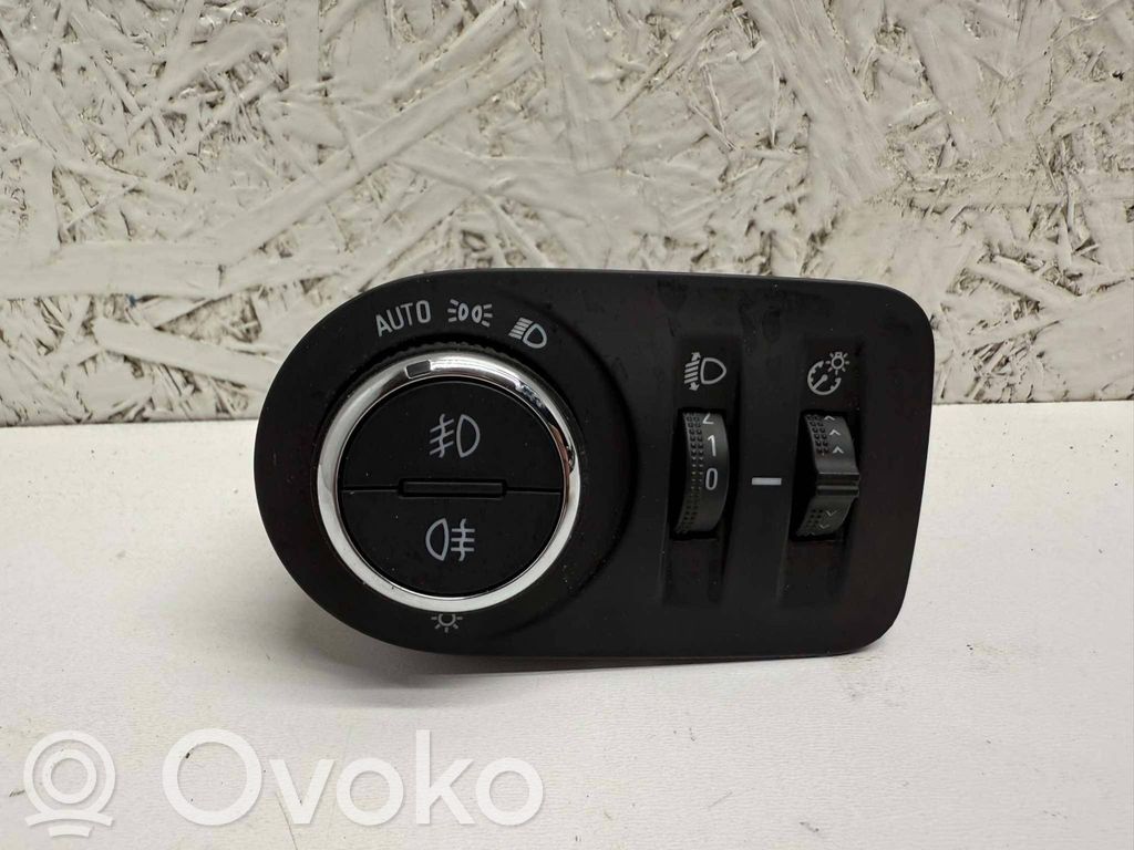 Opel Grandland X Lukturu slēdzis 