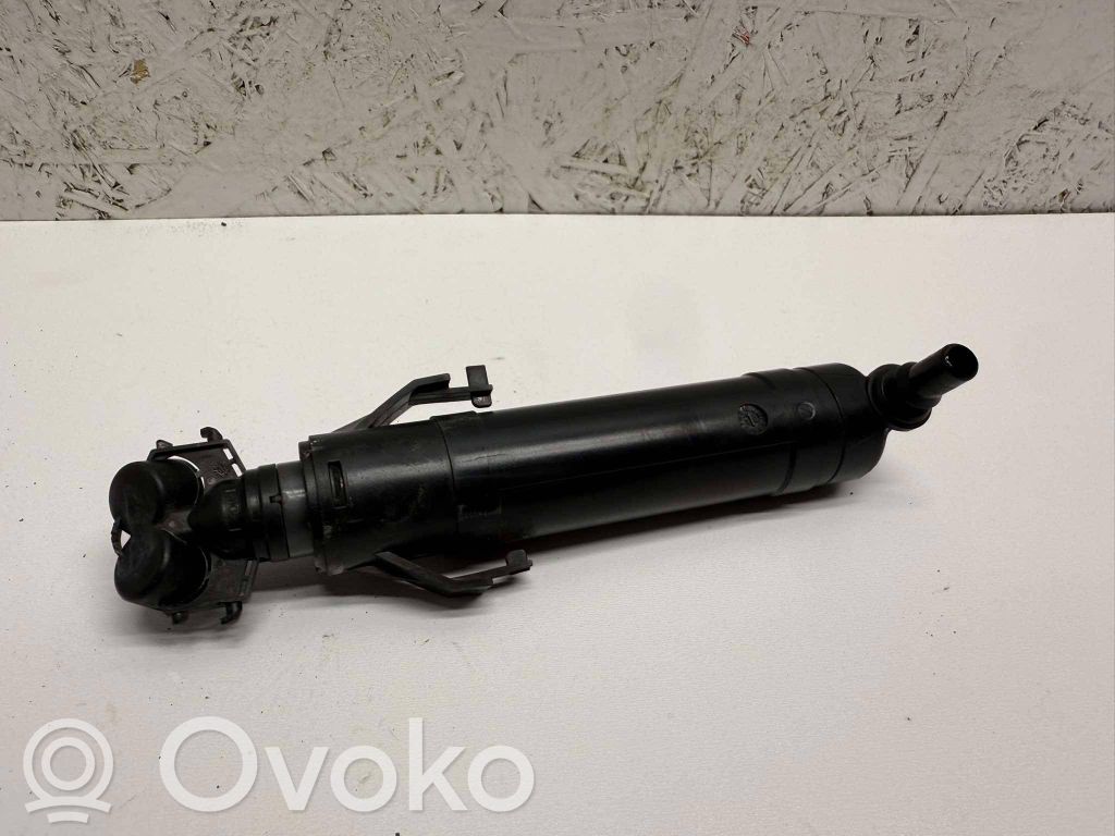 Volkswagen PASSAT B7 Difusor de agua regadora de faro delantero 