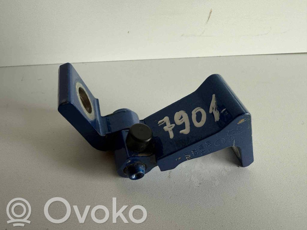 Seat Arona Rear door upper hinge 