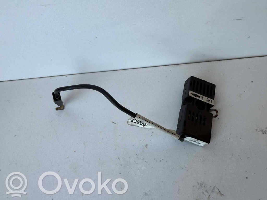 Tesla Model S Antenos stiprintuvas 