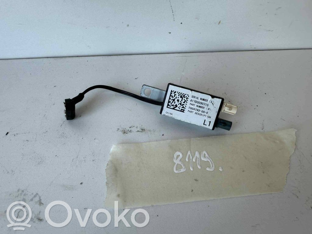 Tesla Model S Antenos stiprintuvas 