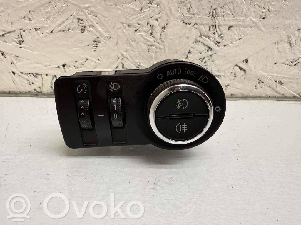 Opel Insignia A Light switch 