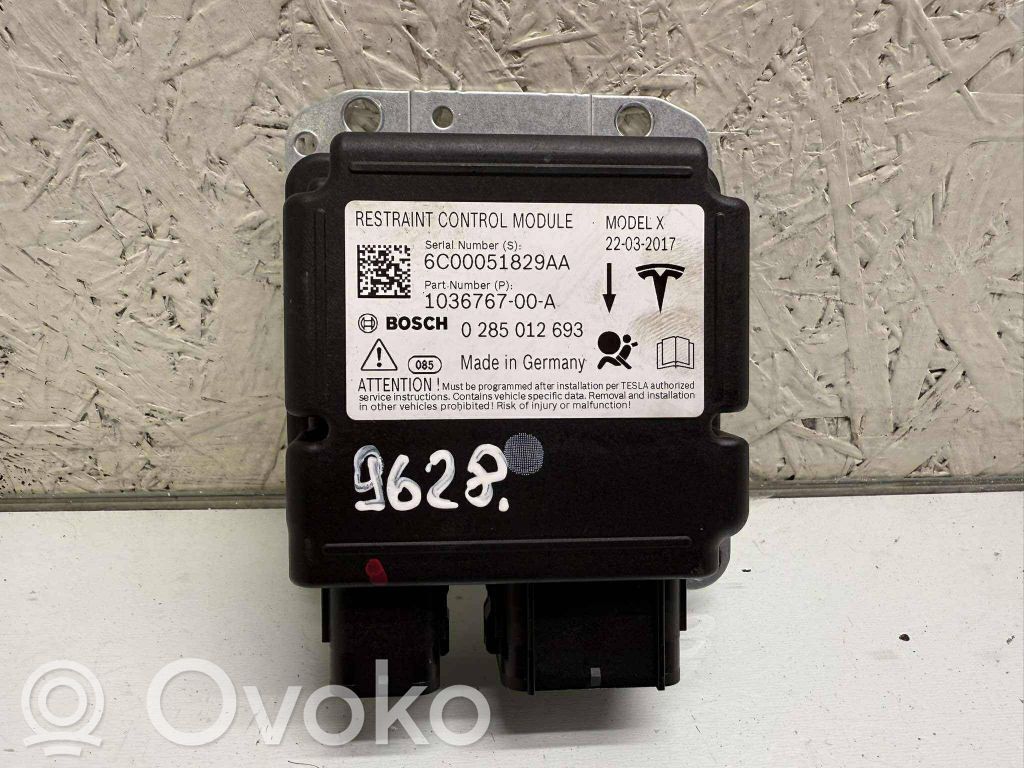 Tesla Model X Airbag control unit/module 