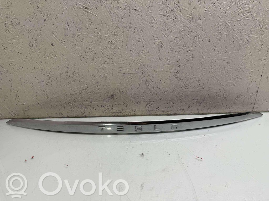 Tesla Model X Galinio dangčio numerio apšvietimo juosta 