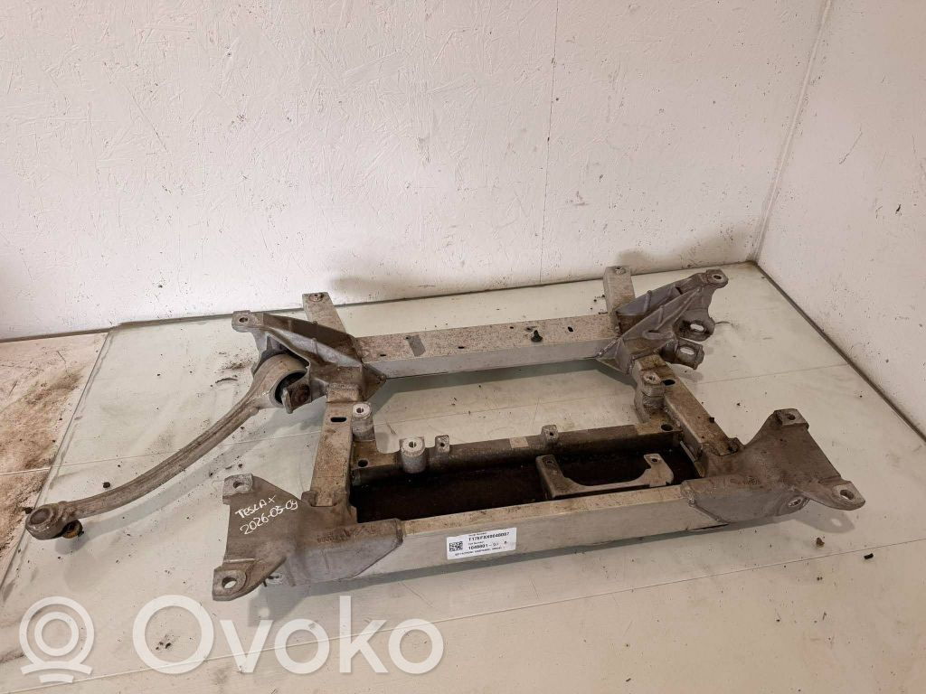 Tesla Model X Etuapurunko 