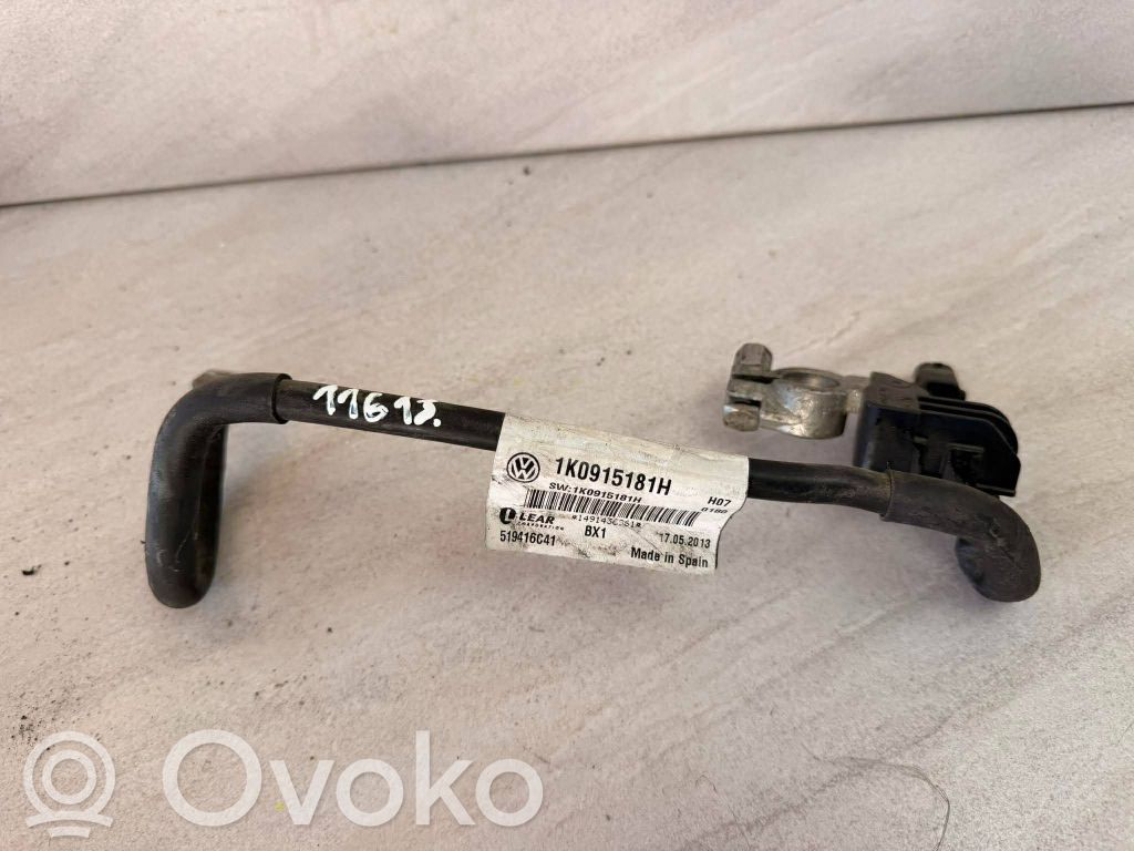 Volkswagen PASSAT B7 Maakaapeli, akku 