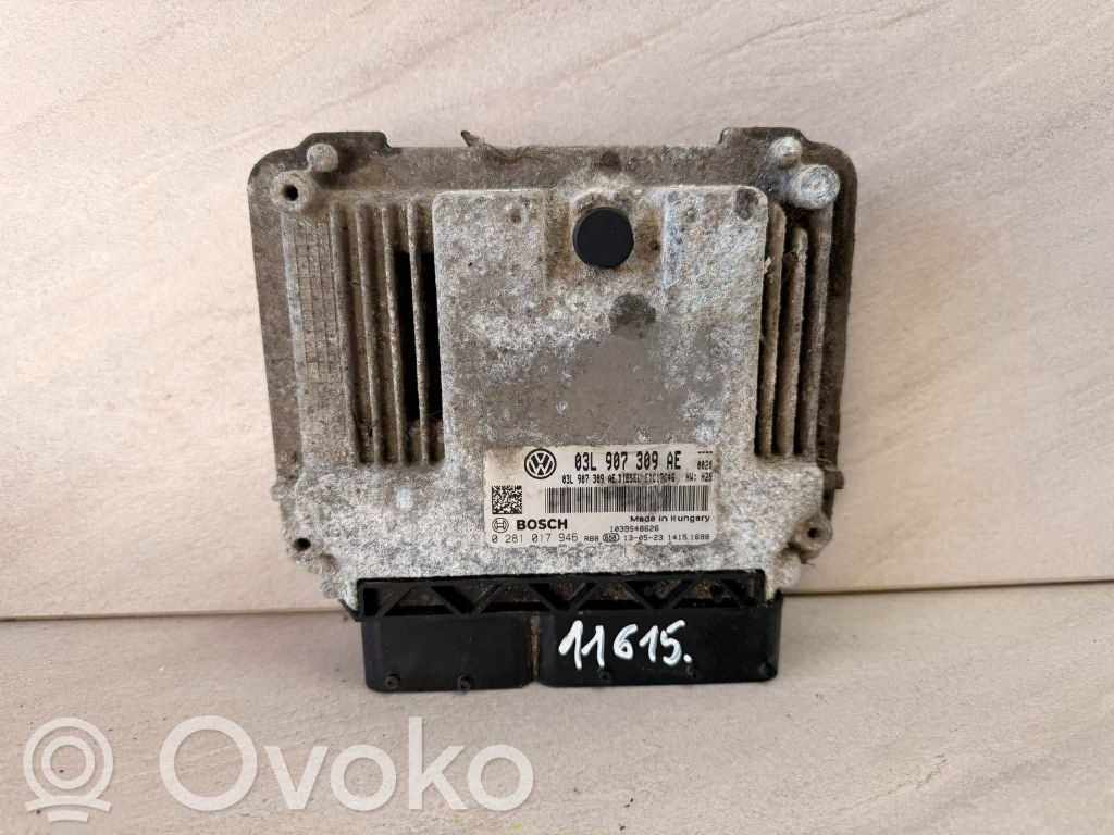 Volkswagen PASSAT B7 Engine control unit/module 