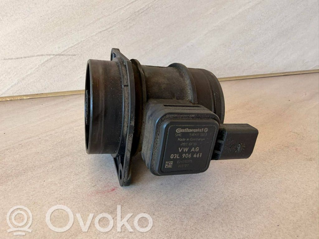 Volkswagen Jetta VI Mass air flow meter 