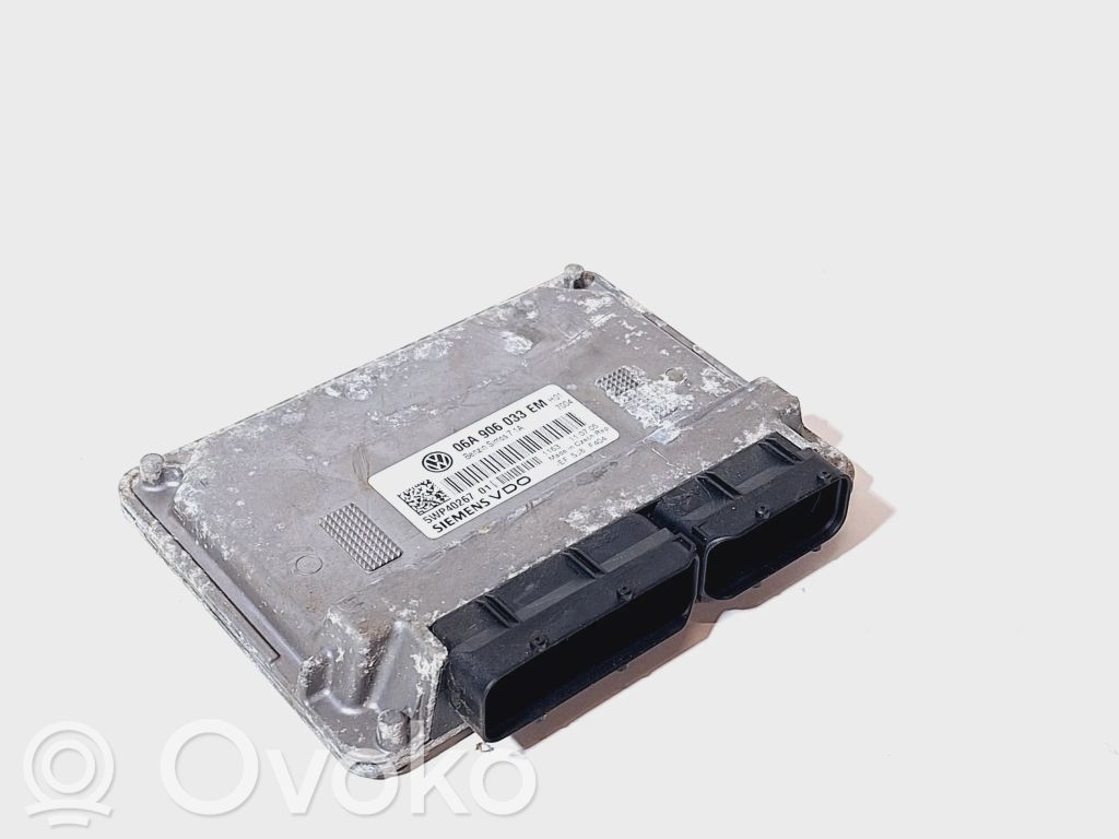 Volkswagen Golf V Engine control unit/module 