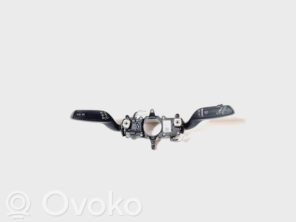 Audi Q3 8U Wiper turn signal indicator stalk/switch 