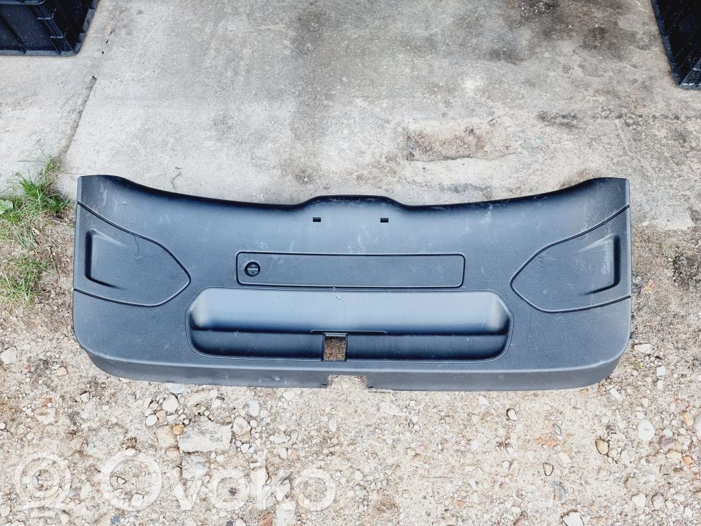 Audi Q3 8U Poszycie / Tapicerka tylnej klapy bagażnika 