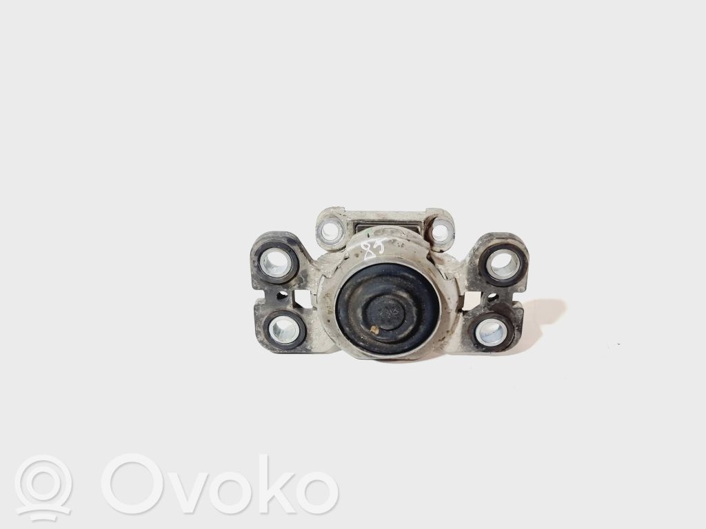 Engine mount bracket   HL8090M03