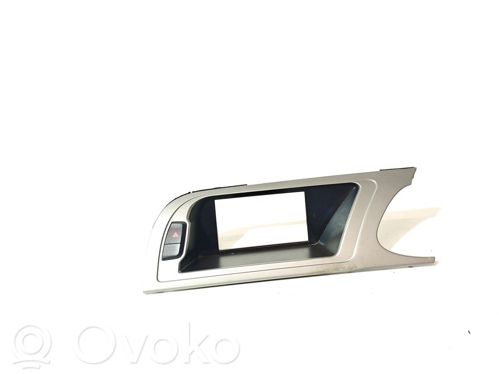 Audi A4 S4 B8 8K Konsola środkowa / Radio / GPS 