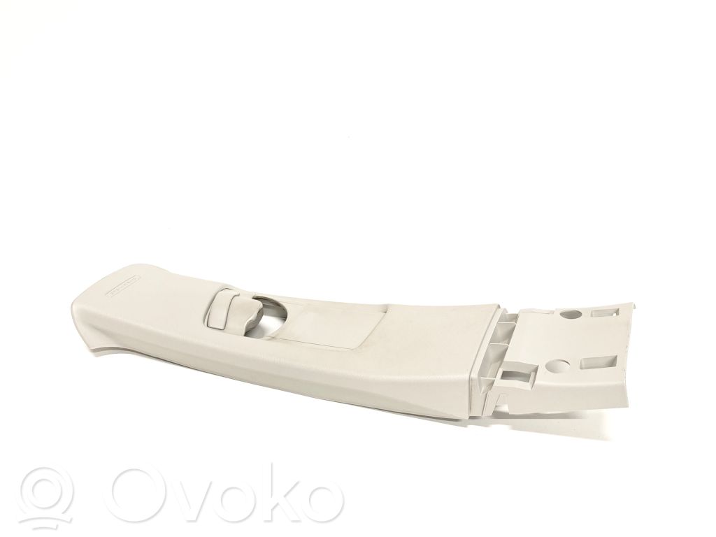 Subaru Outback Pilar (B) (superior) 