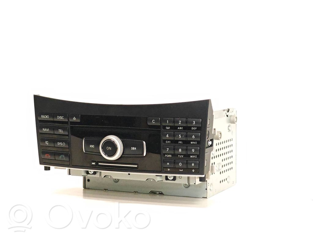 Mercedes-Benz E W212 Panel / Radioodtwarzacz CD/DVD/GPS 