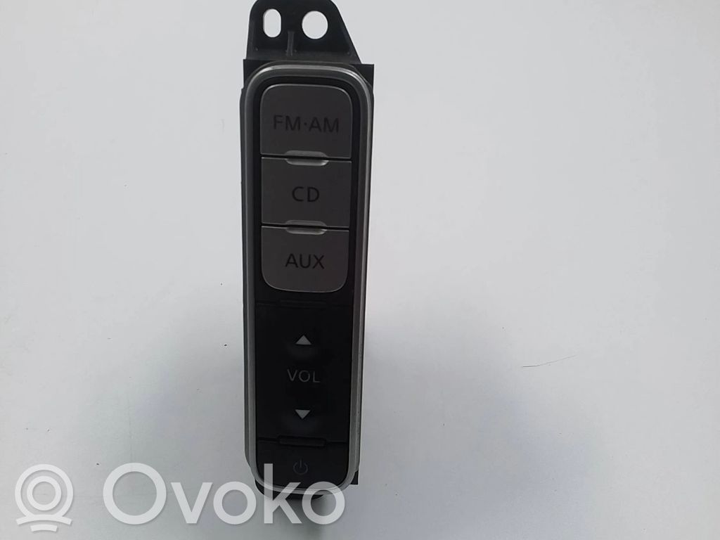 Nissan Leaf I (ZE0) Other switches/knobs/shifts 