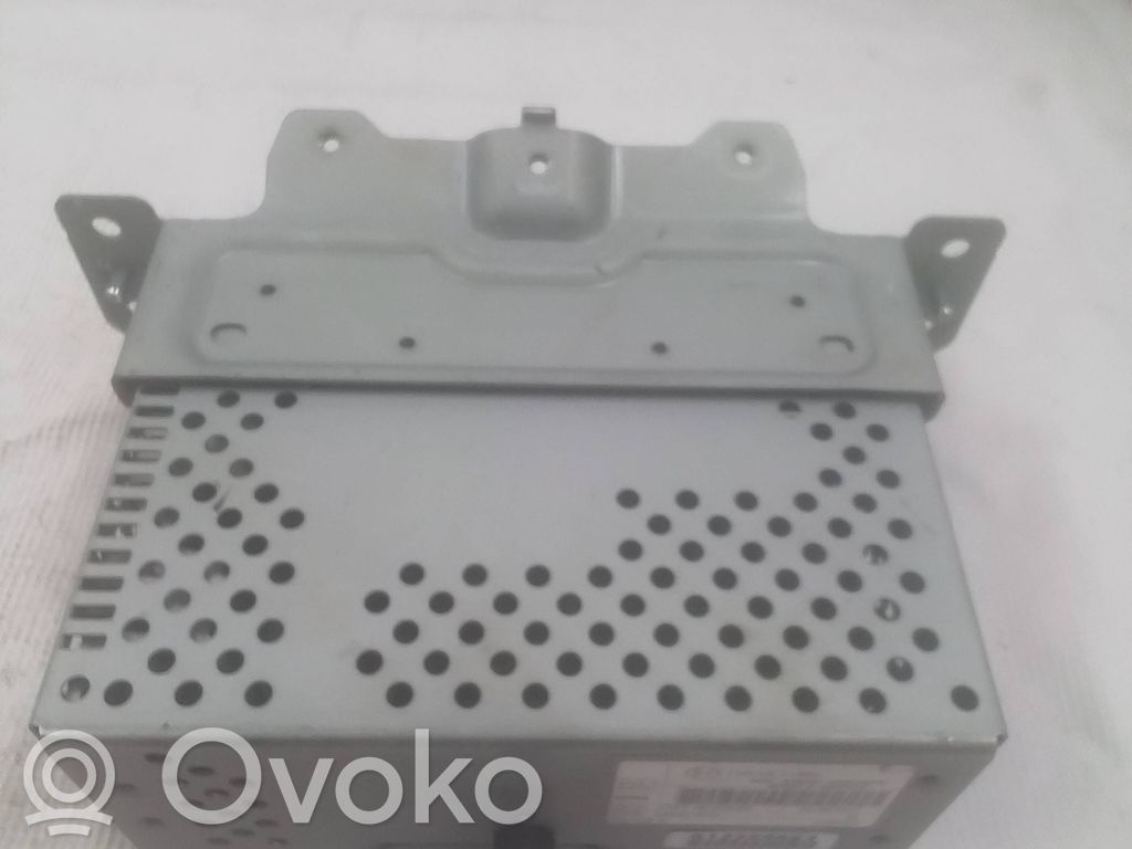 Ford Fiesta Panel / Radioodtwarzacz CD/DVD/GPS 
