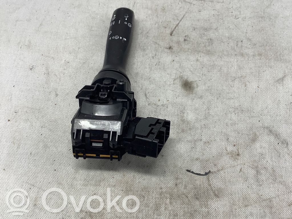 Toyota Yaris Wiper control stalk 