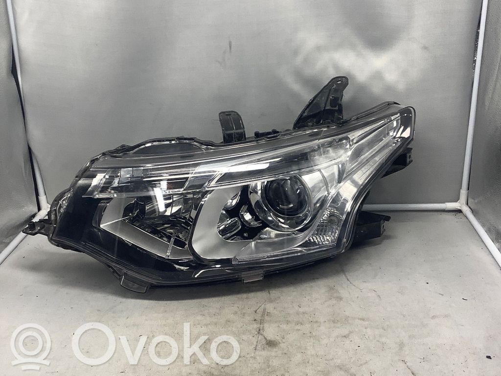 Mitsubishi Outlander Lampa przednia 