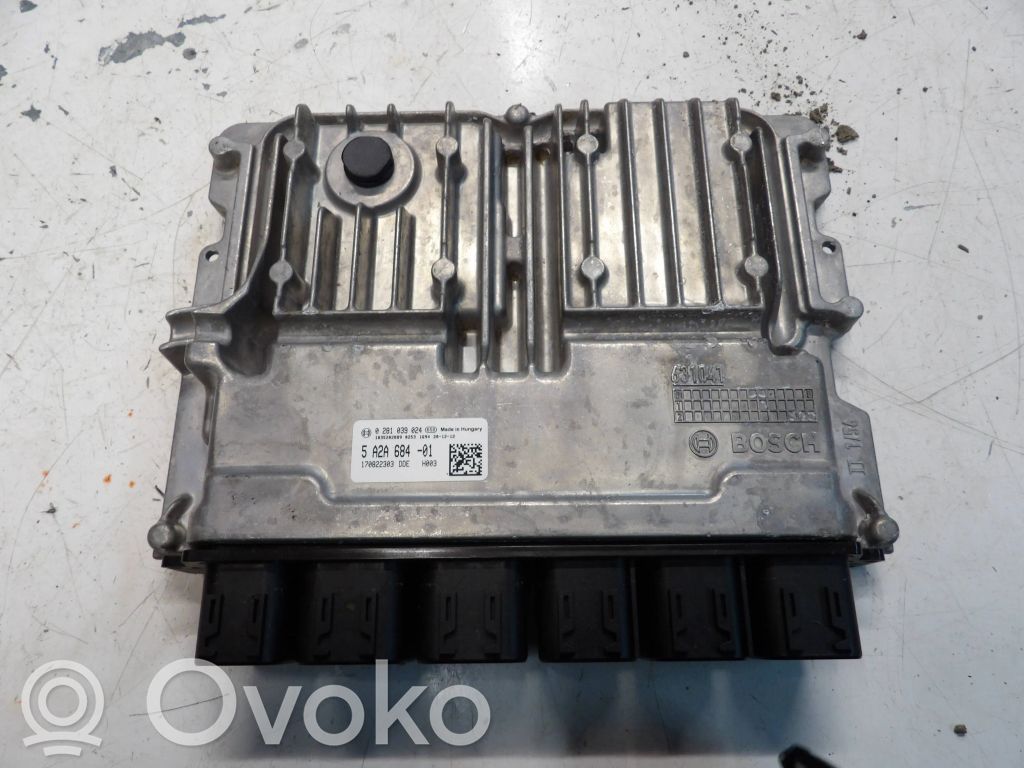 BMW 1 F40 Engine control unit/module 