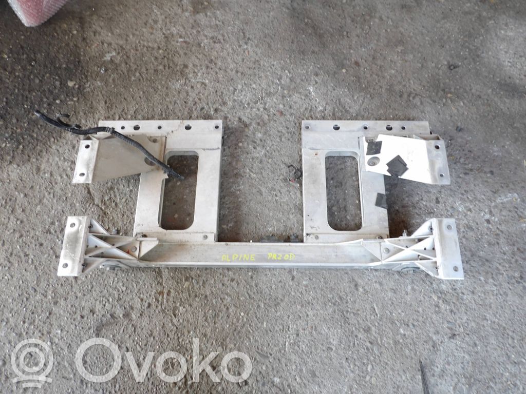 Priekinis traversas   6020015499,16202581812,09032017