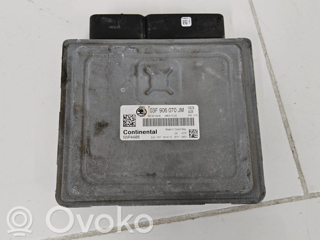 Skoda Fabia Mk2 (5J) Engine control unit/module 
