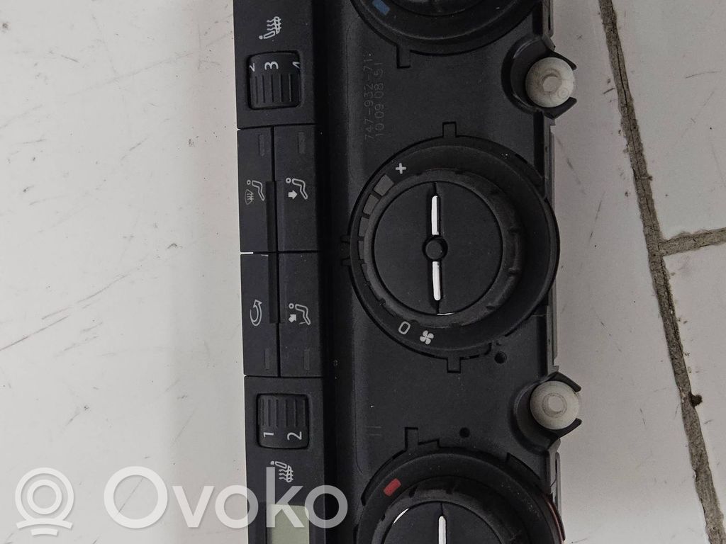 Skoda Octavia Mk2 (1Z) Climate control unit 
