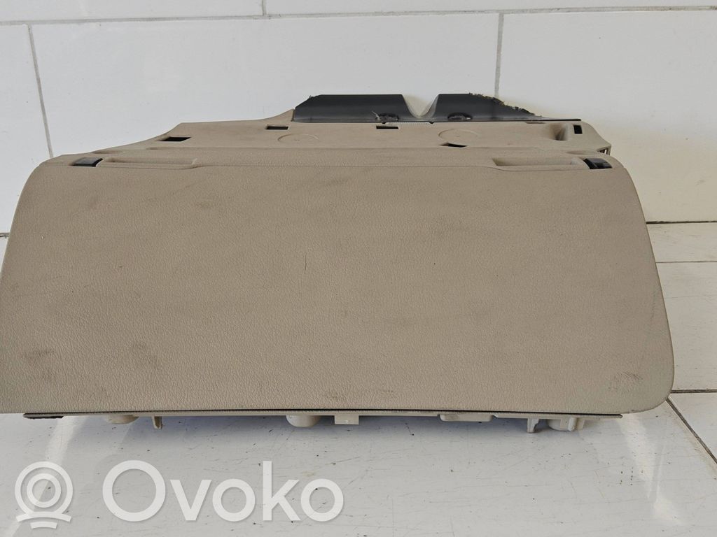 Guantera   4F1857035CB,0852052
