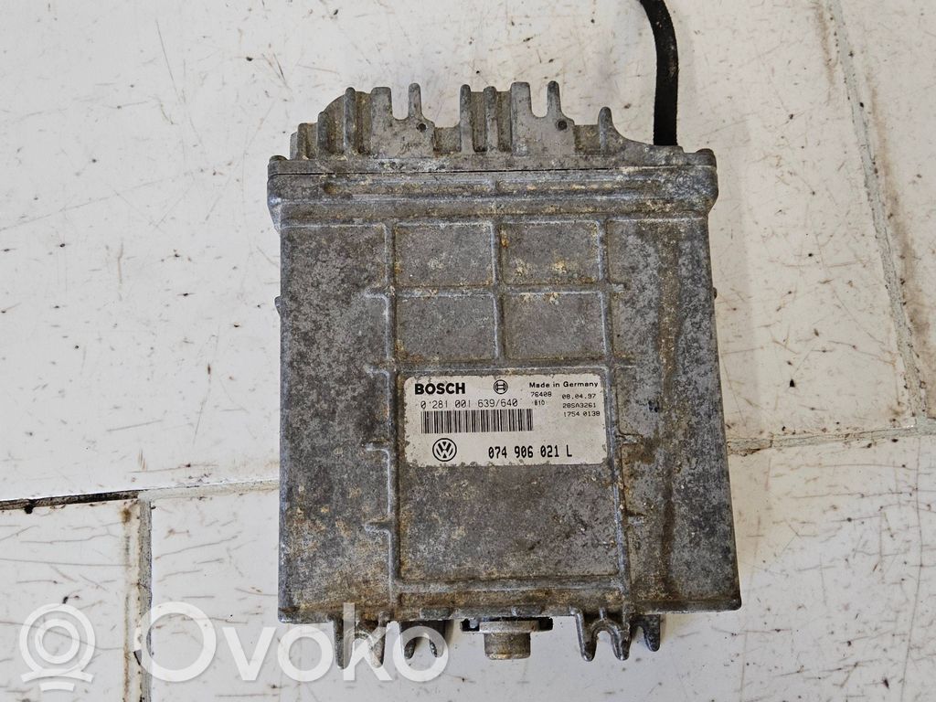 Volkswagen Transporter - Caravelle T4 Engine control unit/module ECU 
