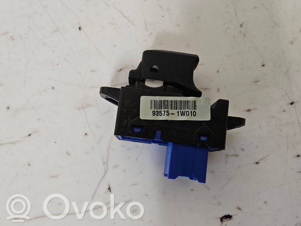 KIA Rio Electric window control switch 