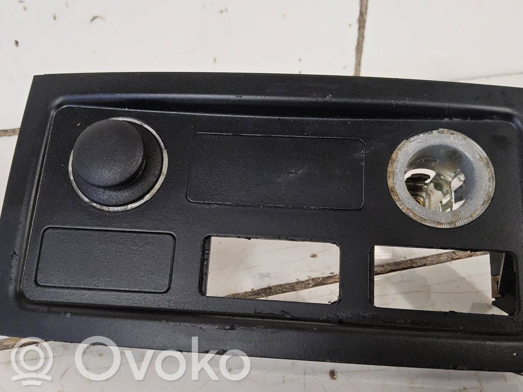 BMW 5 E60 E61 Pridegėjo apdaila (galinio) 