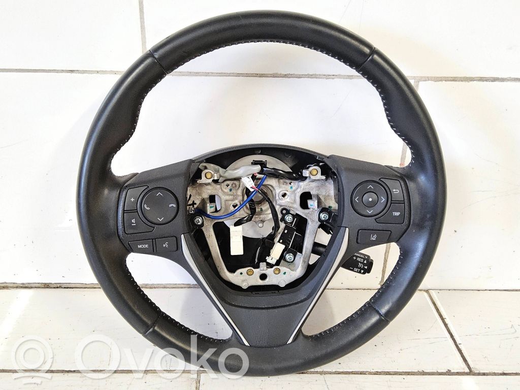 Toyota Auris E180 Vairas 