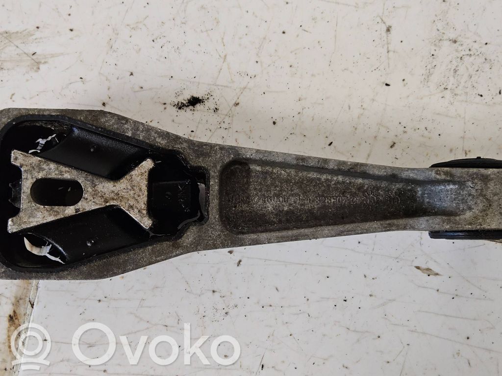 Volvo V40 Cross country Engine mount bracket 
