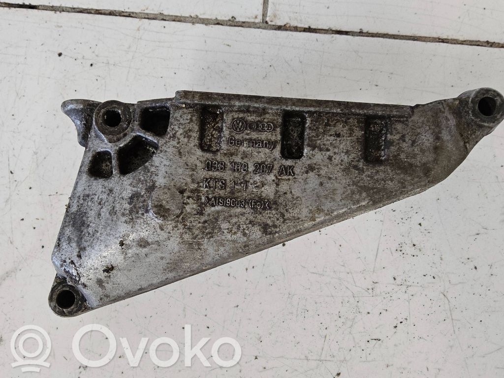 Volkswagen Golf IV Łapa / Mocowanie silnika 