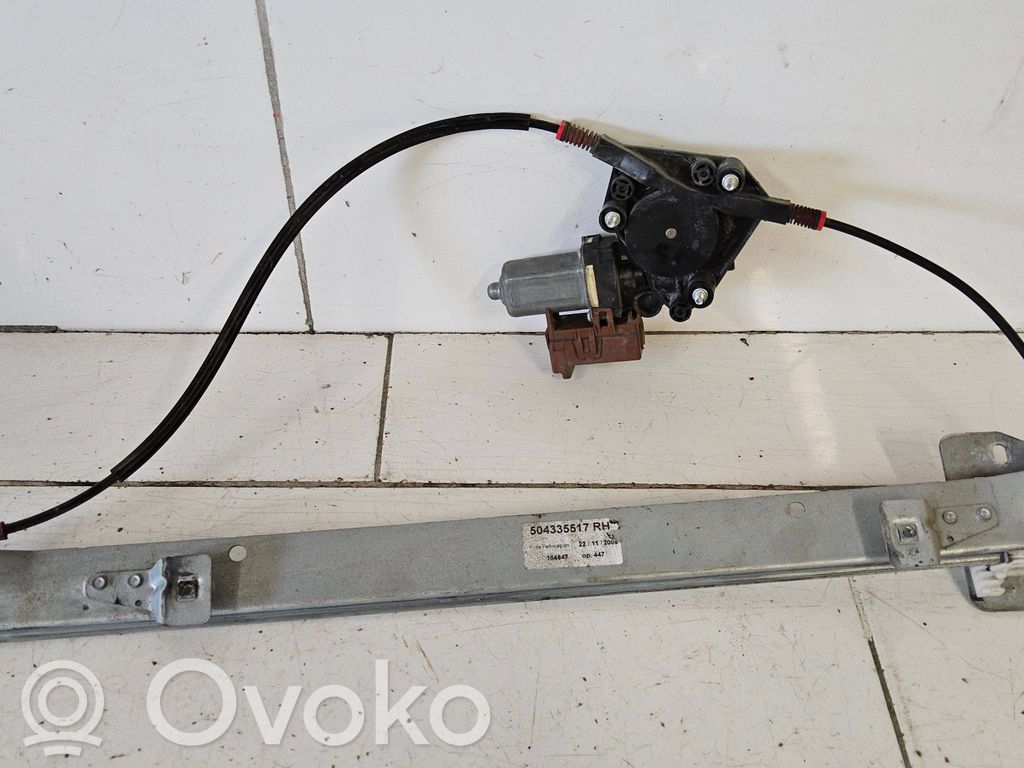 Iveco Daily 3rd gen Alzacristalli elettrico della portiera anteriore 