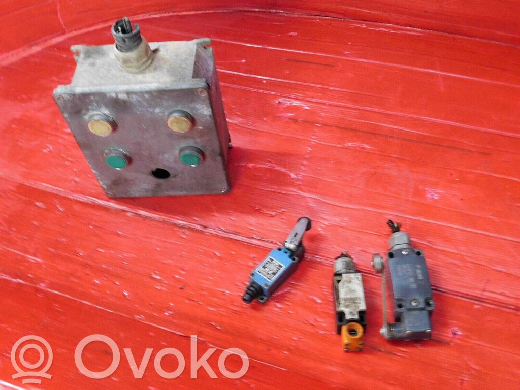 Sonstige Steuergeräte / Module   5A250VAC