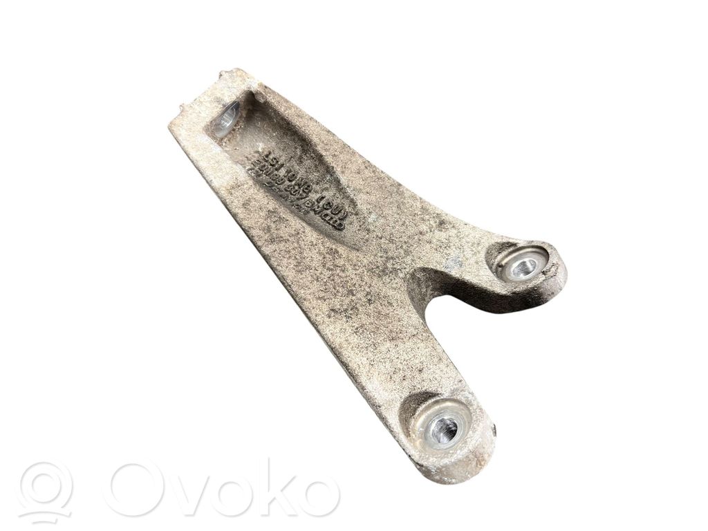 Audi A8 S8 D3 4E Engine mounting bracket 