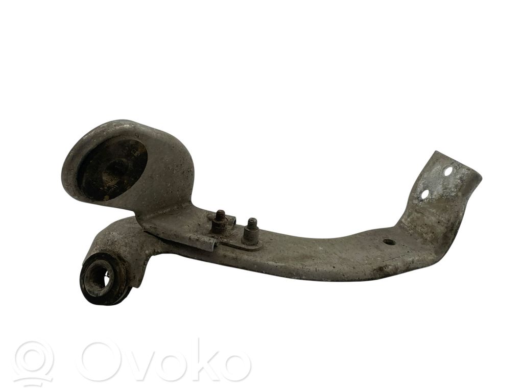 Audi A8 S8 D3 4E Intercooler pipe mounting bracket 