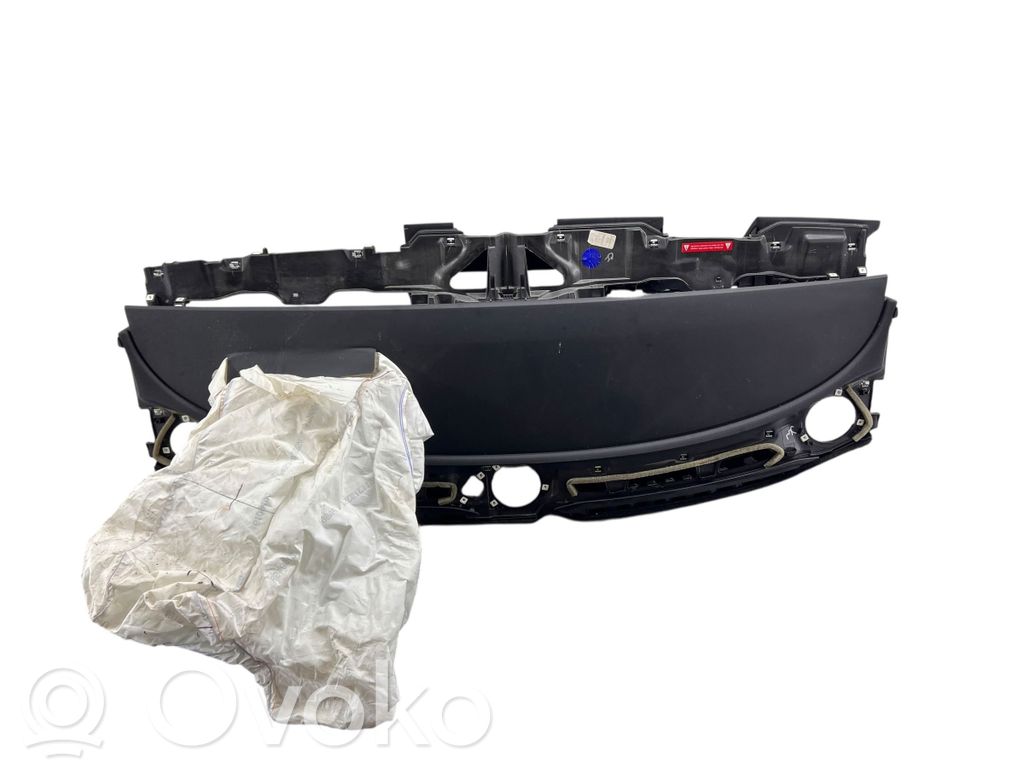 Tesla Model 3 Panelė 