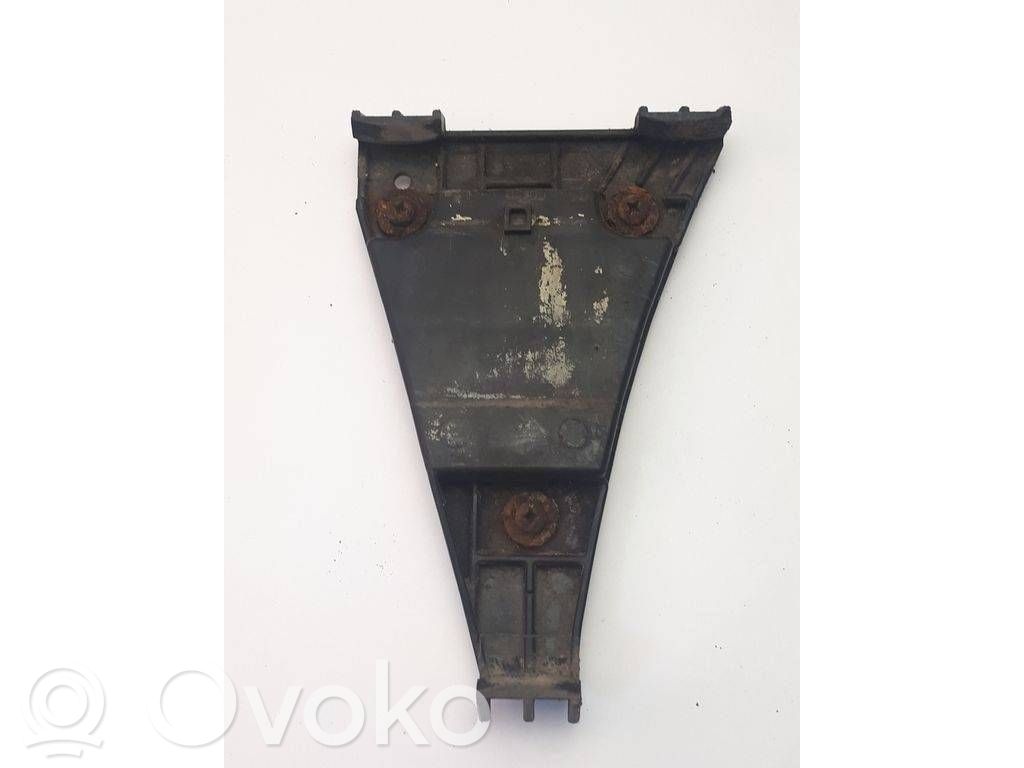 Audi A4 S4 B5 8D Takapuskurin kannake 