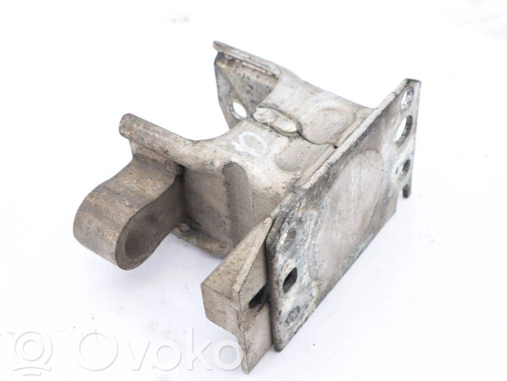 Audi A8 S8 D3 4E Front bumper mounting bracket 