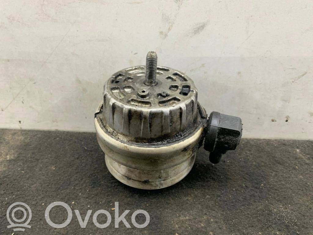 Audi A6 S6 C6 4F Engine mount bracket 