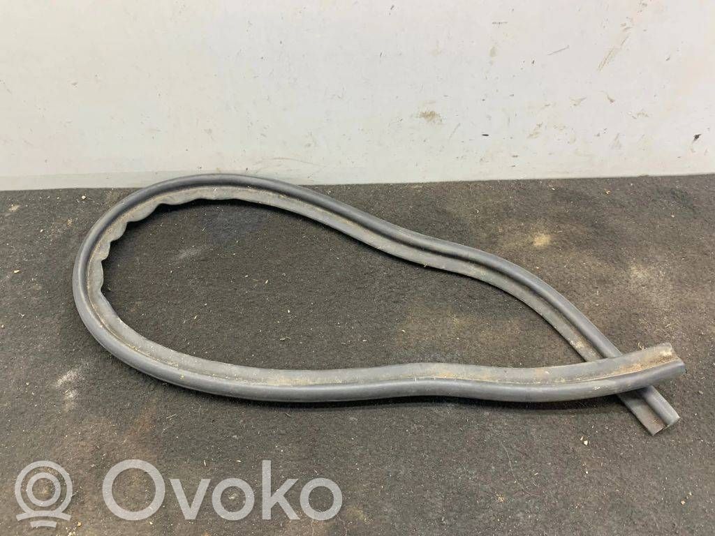 Skoda Superb B6 (3T) Engine compartment rubber 