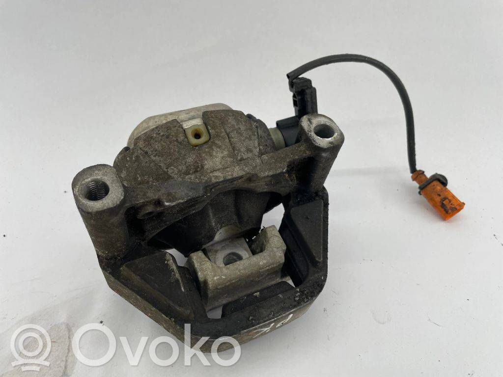 Audi A7 S7 4G Engine mount bracket 
