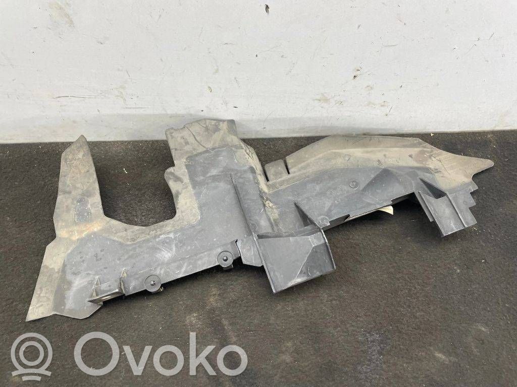 Audi Q7 4L Välijäähdyttimen ilmanohjauksen ilmakanava 
