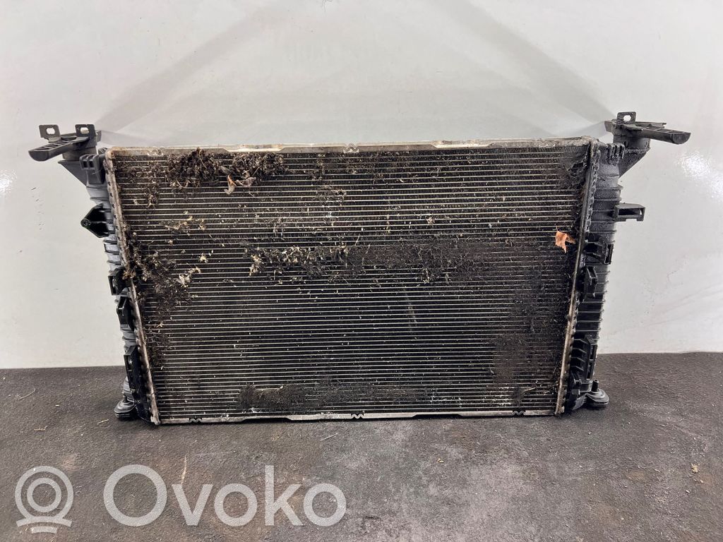 Audi A4 S4 B8 8K Coolant radiator 