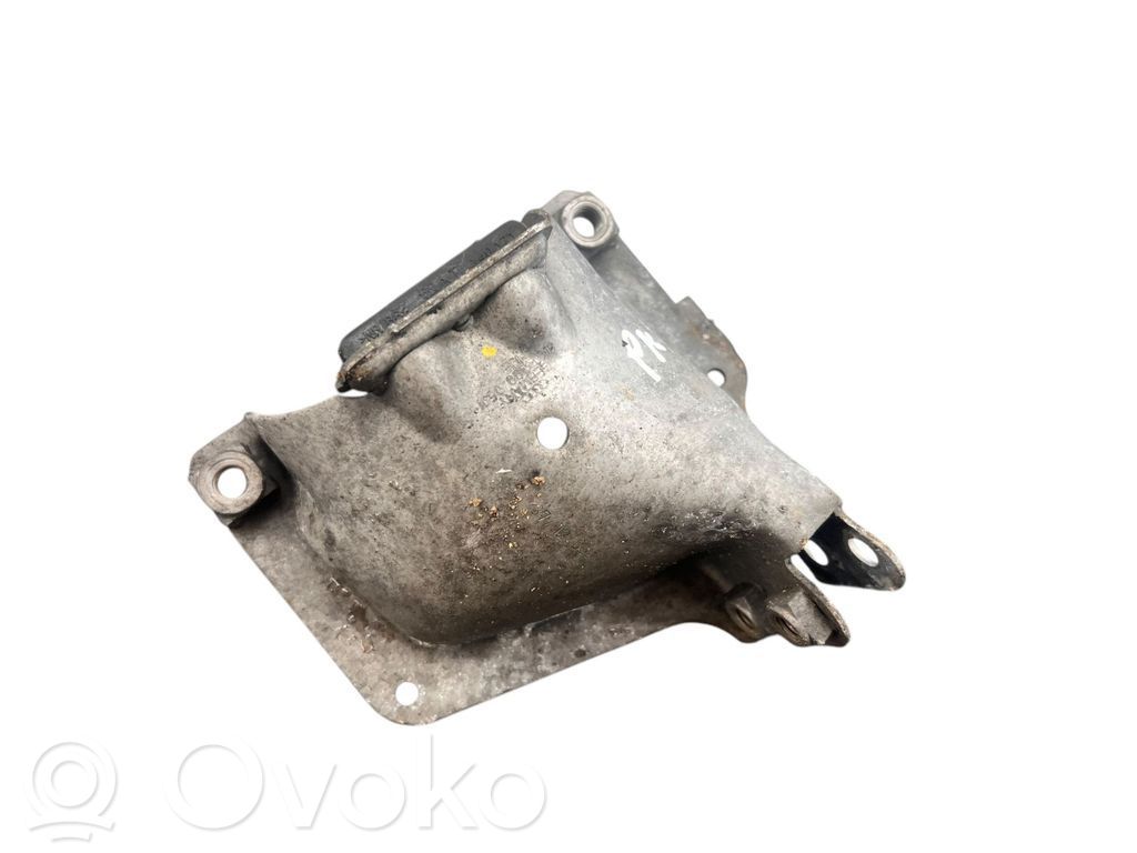 Audi Q5 SQ5 8R Engine mounting bracket 