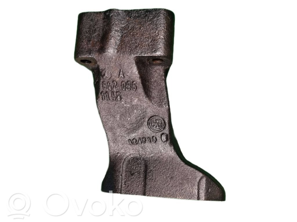 Mercedes-Benz C W204 Supporto di montaggio del motore 